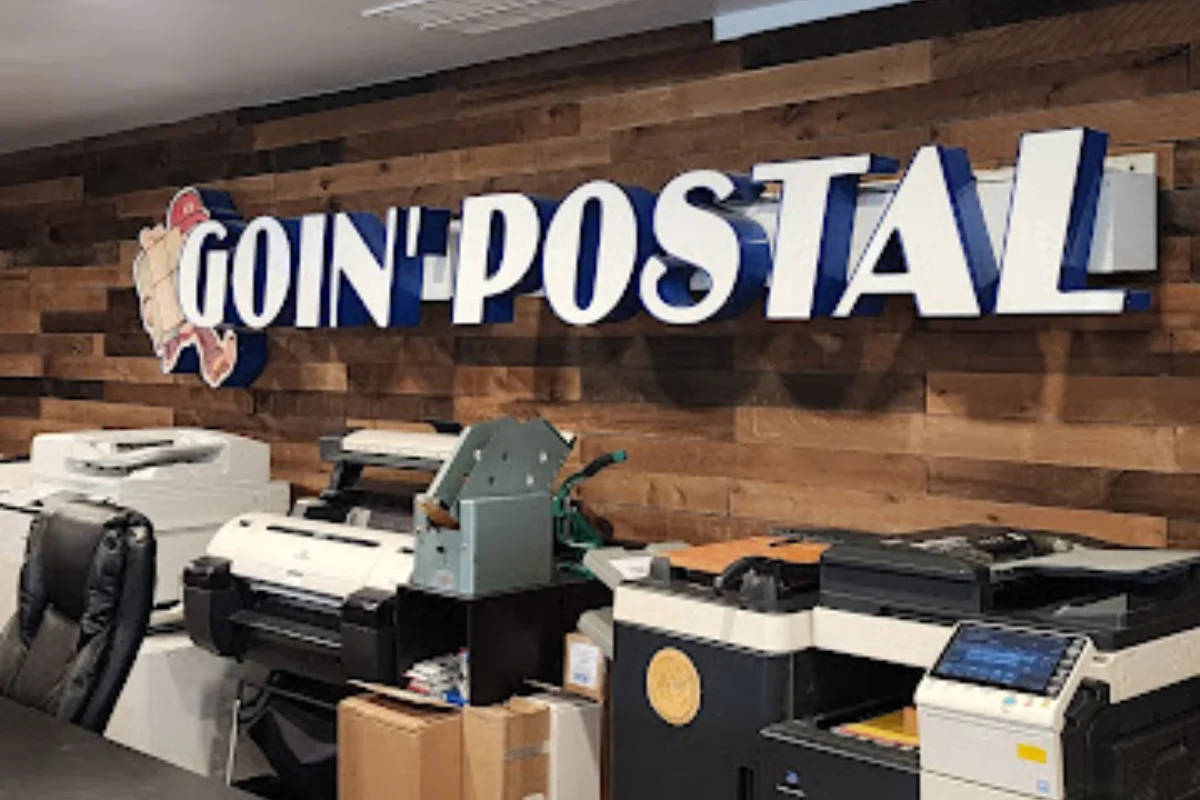 Interior of Goin' Postal Fenton shipping center in Fenton, MI
