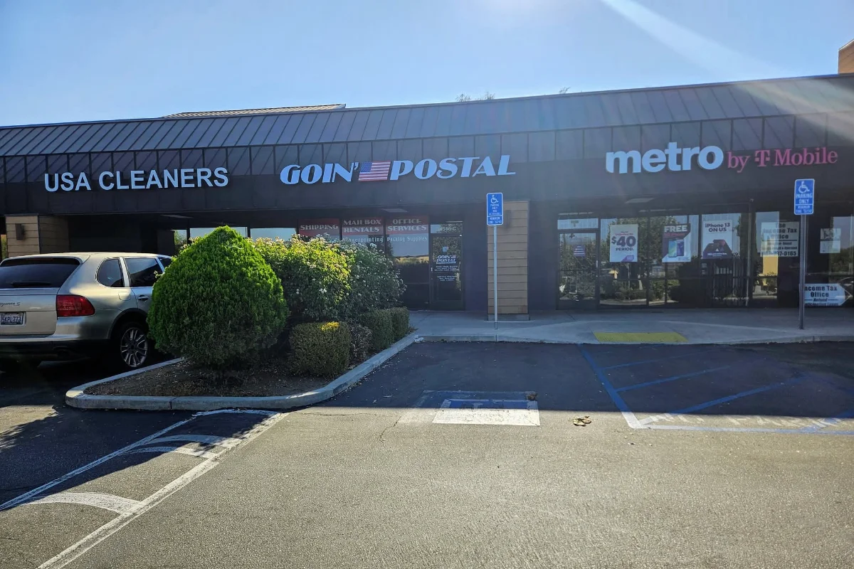 Exterior of Goin' Postal Yucaipa shipping center in Yucaipa, CA